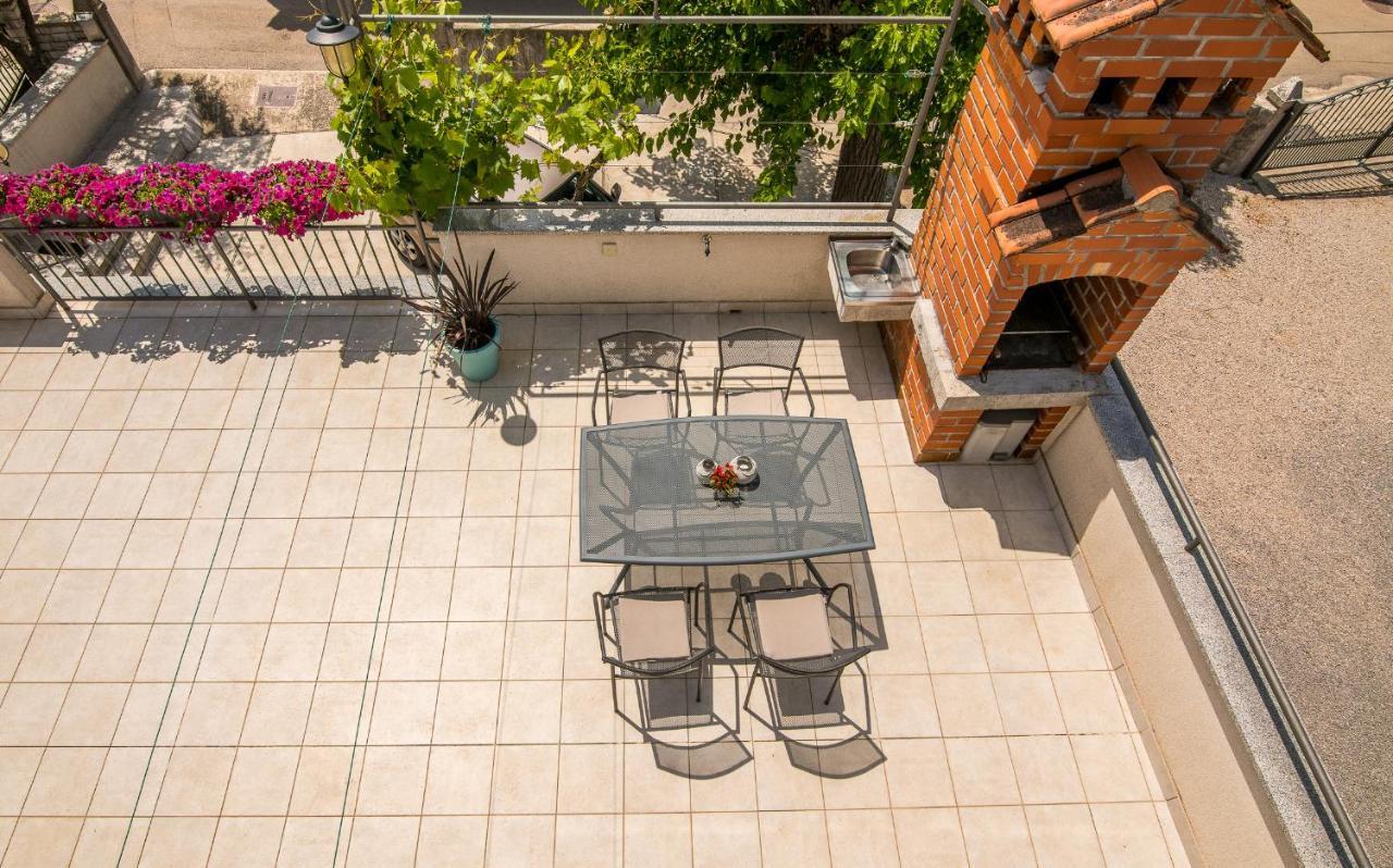 Apartment Marina Malinska Exterior foto